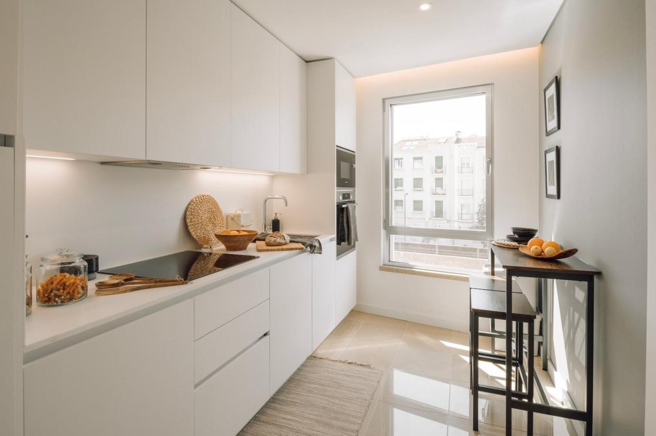 Trocchia - 1 Bedroom And Parking In Alvalade Lejlighed *